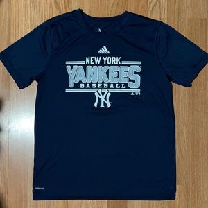 Boys adidas NY Yankees Climalite T-shirt sz L